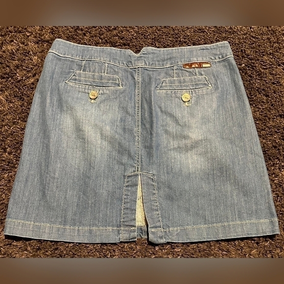 YNC Medium Wash Distressed Stretch Denim Jean Skirt Sz. 13 - Picture 4 of 7